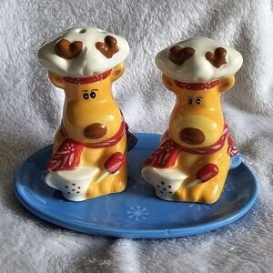 Temp-tations Reindeer Salt and Pepper Shaker Set with Blue Tray